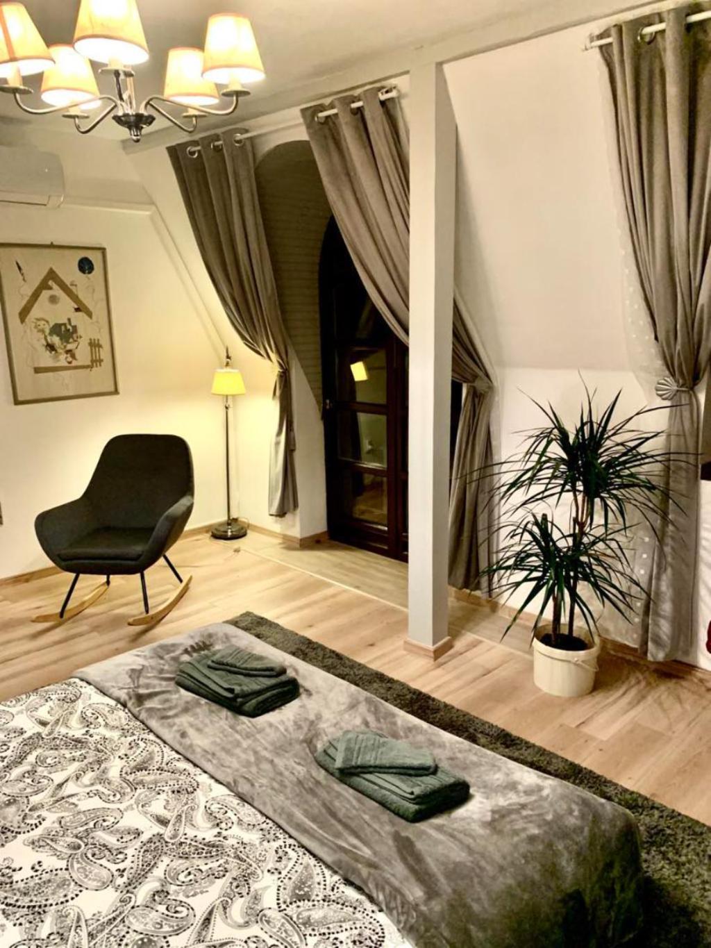 Villa Butterfly Budapest Exteriör bild